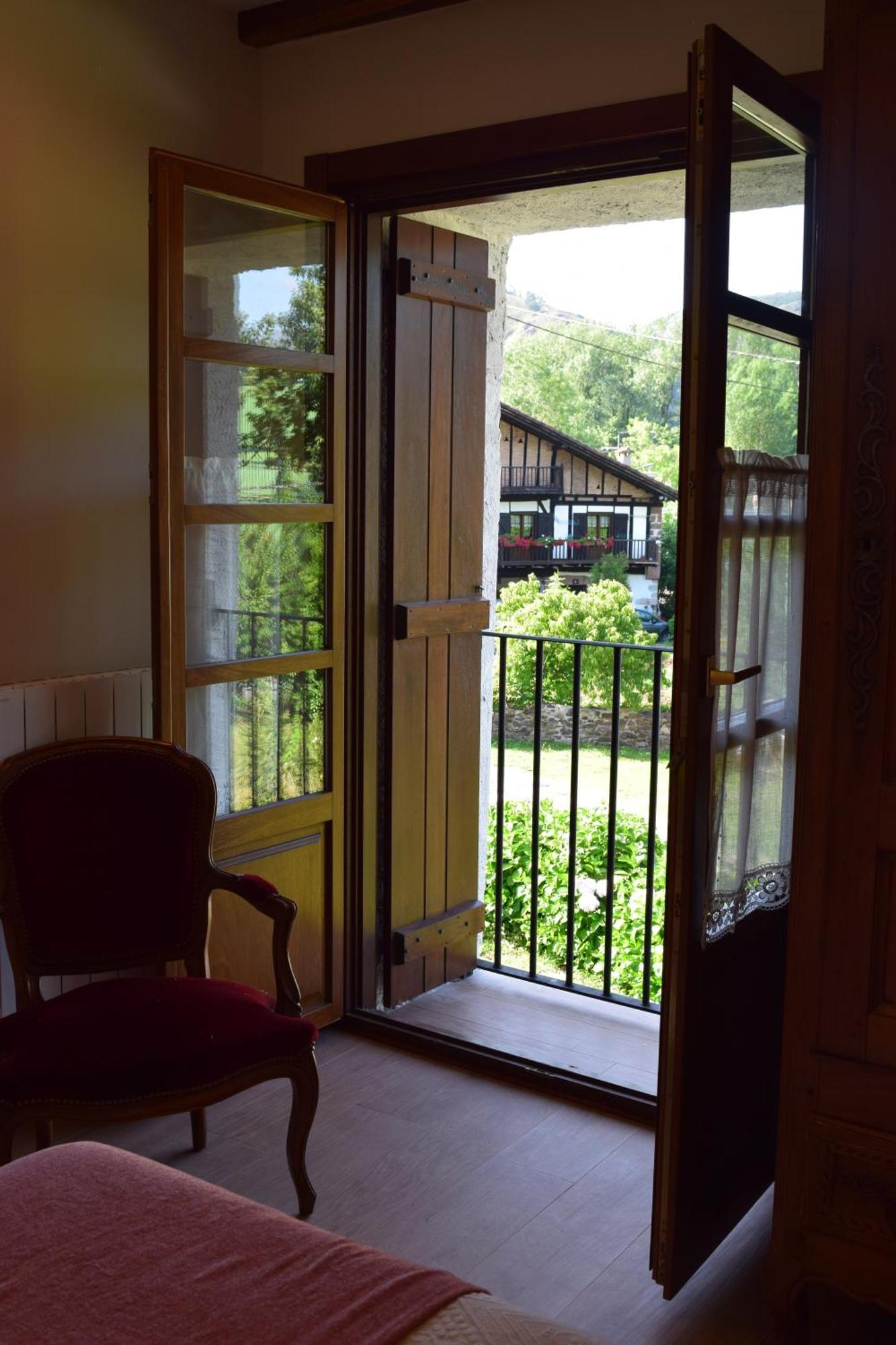 Peritxenea Landa Apartamentuak 乐萨卡 外观 照片